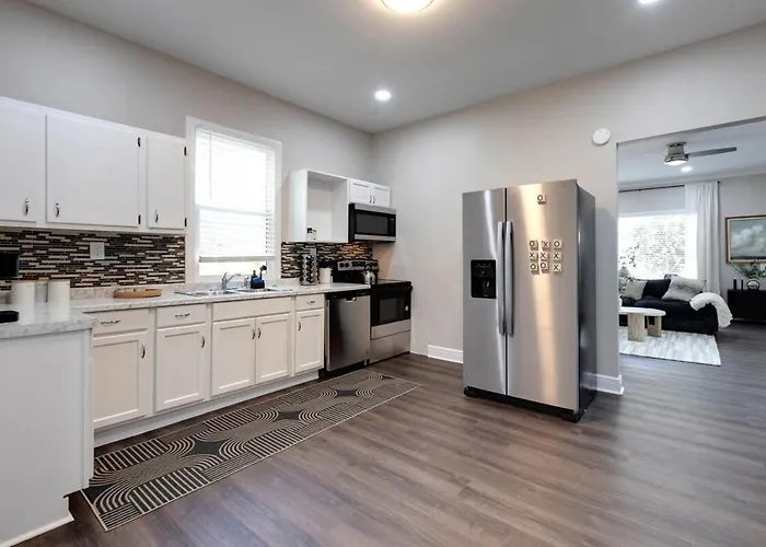 Aesthetic 3bd Home, Downtown, Fsu, Games & Yard