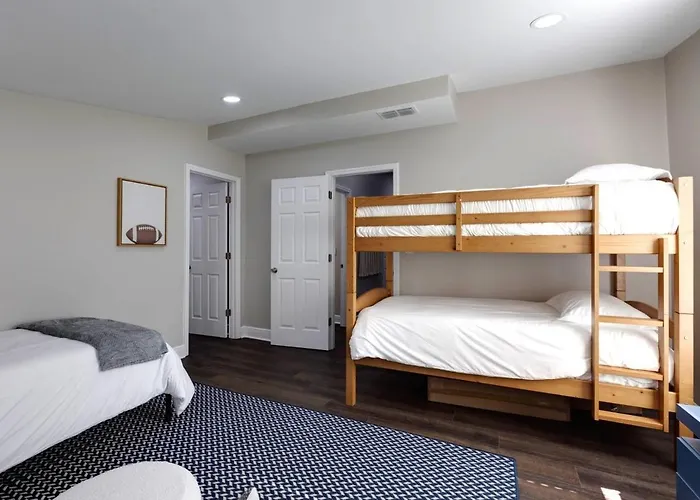 Aesthetic 3bd Home, Downtown, Fsu, Games & Yard Сasa de vacaciones