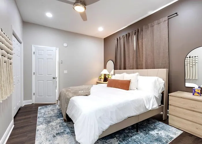 Aesthetic 3bd Home, Downtown, Fsu, Games & Yard Сasa de vacaciones