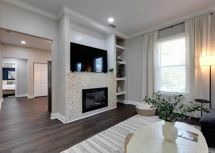 Aesthetic 3bd Home, Downtown, Fsu, Games & Yard Сasa de vacaciones *