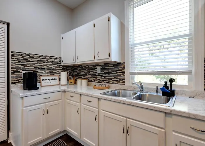 Aesthetic 3bd Home, Downtown, Fsu, Games & Yard * Tallahassee